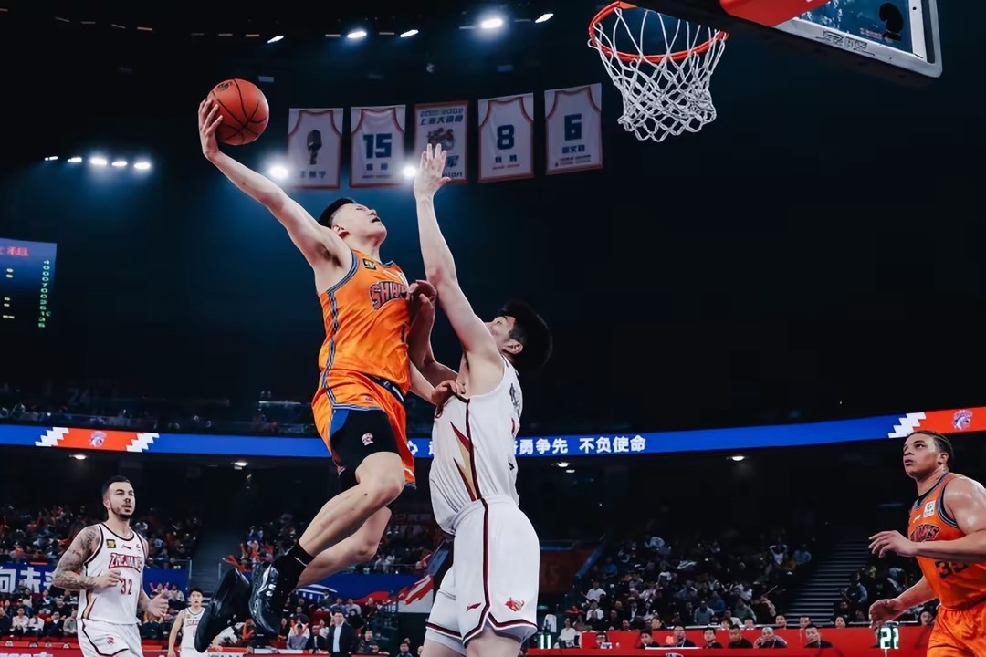 米乐m6官网-新赛季开局首战，球队实力堪忧的简单介绍