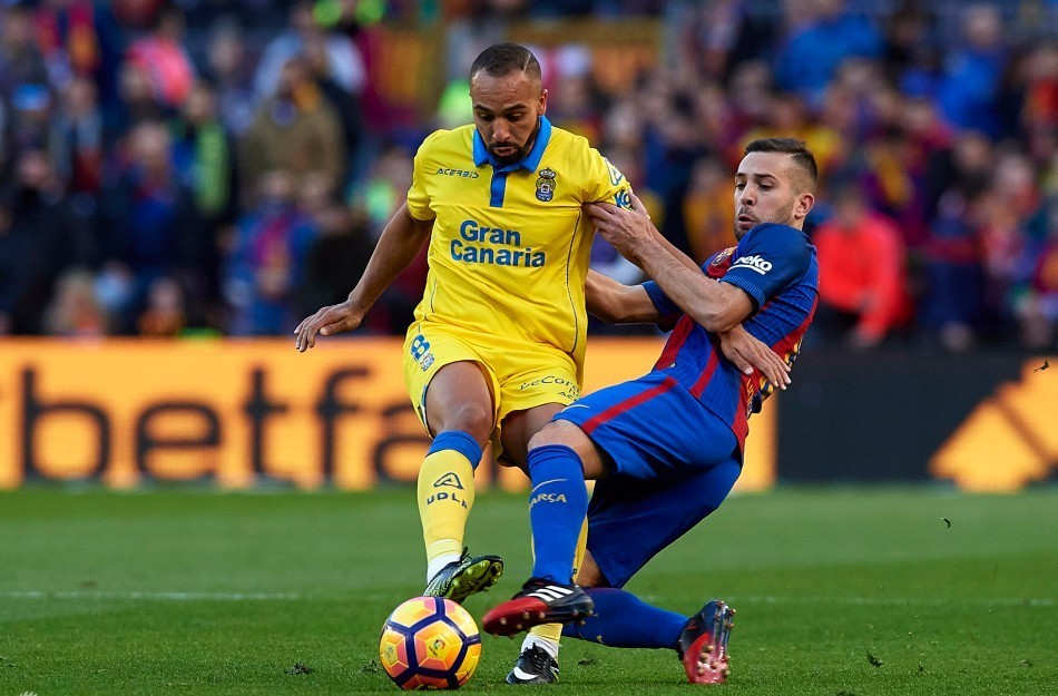 米乐体育交易记录-关于拉科鲁尼亚主场负于对手，保级形势岌岌可危的信息